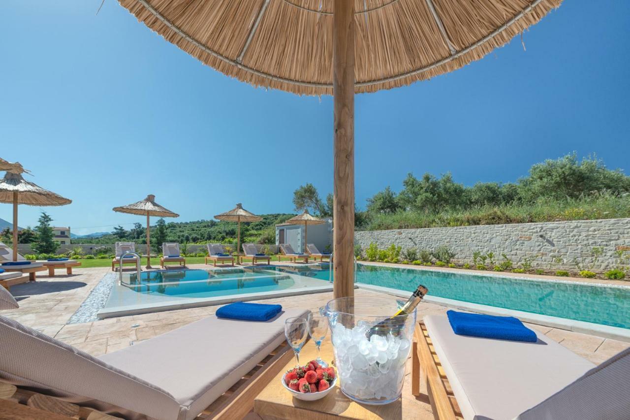 Ivoni Villa, An Iconic Summer Retreat, By Thinkvilla Perama  Екстер'єр фото