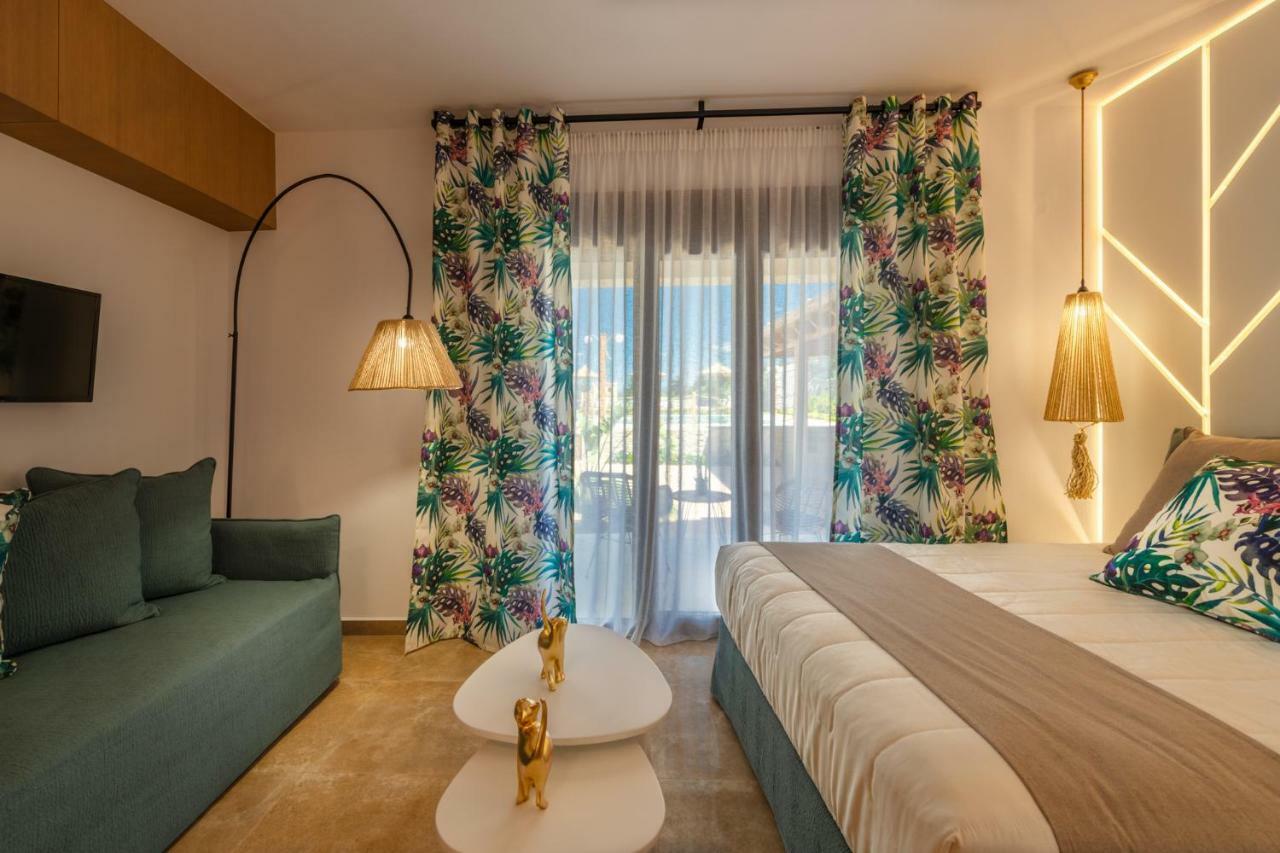 Ivoni Villa, An Iconic Summer Retreat, By Thinkvilla Perama  Екстер'єр фото