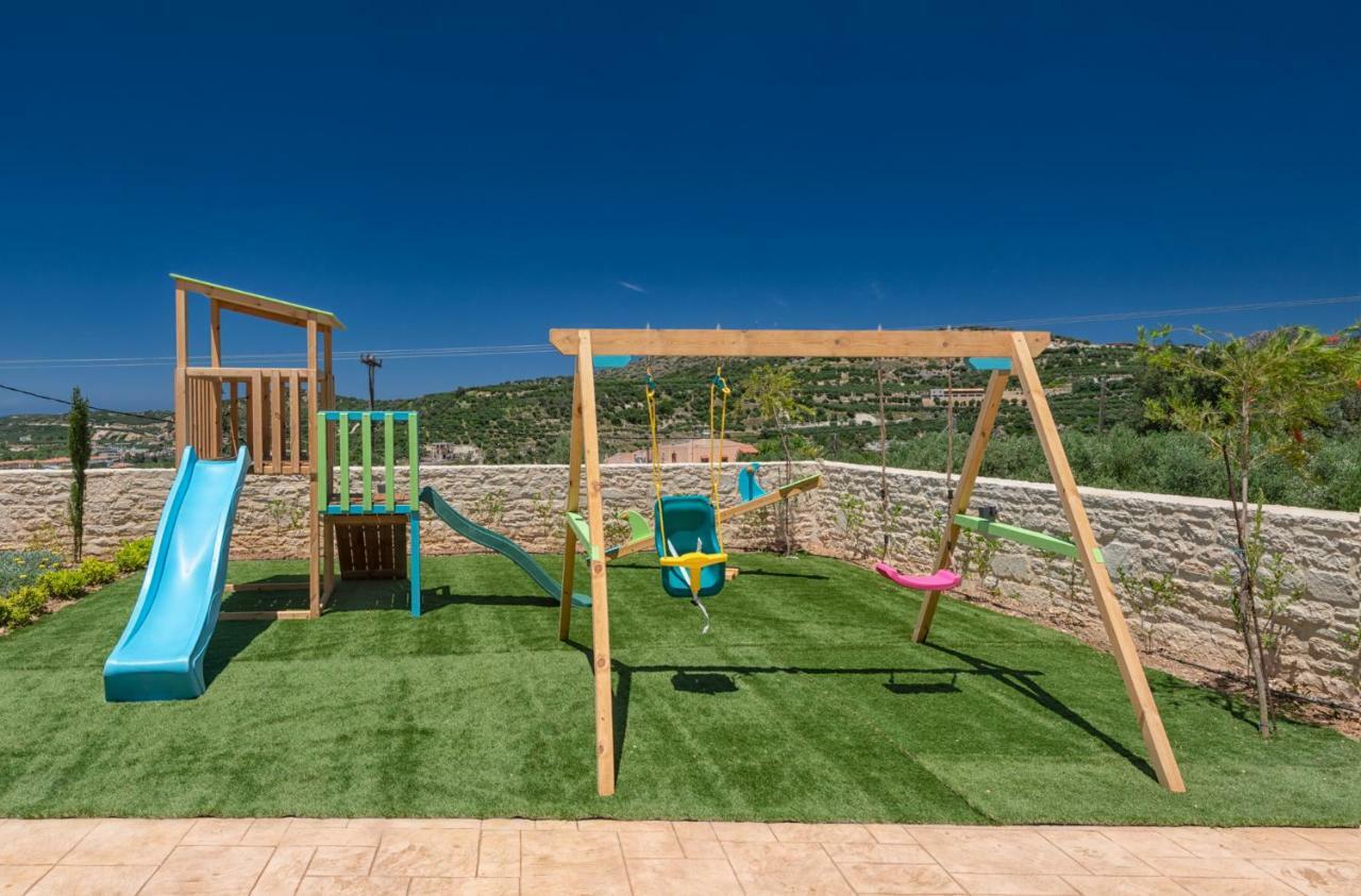Ivoni Villa, An Iconic Summer Retreat, By Thinkvilla Perama  Екстер'єр фото